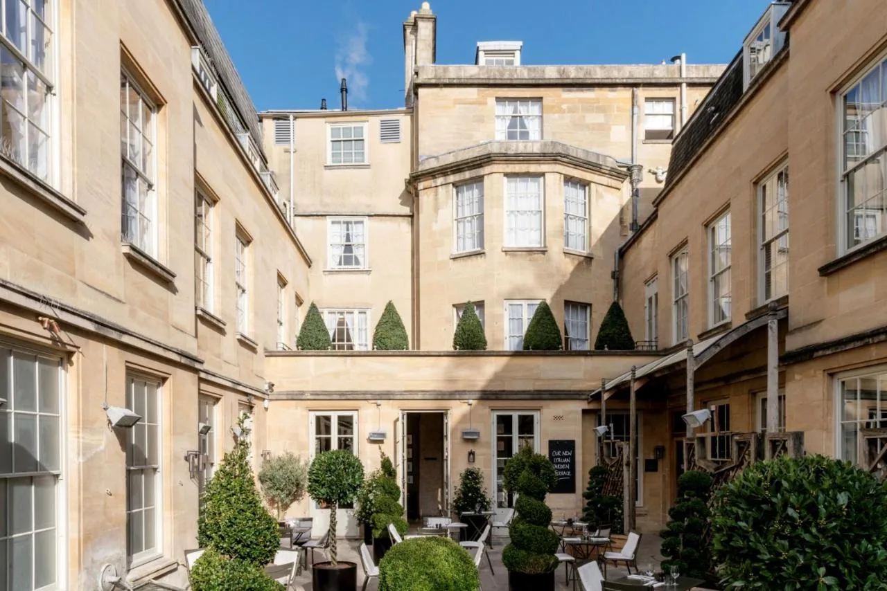 a courtyard in front of a building at Old Bank Hotel in Oxford